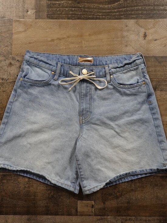 Kut from the Kloth Pants - KUT from the Kloth Holly High Rise Denim Shorts Women’s Size 8 Light Wash